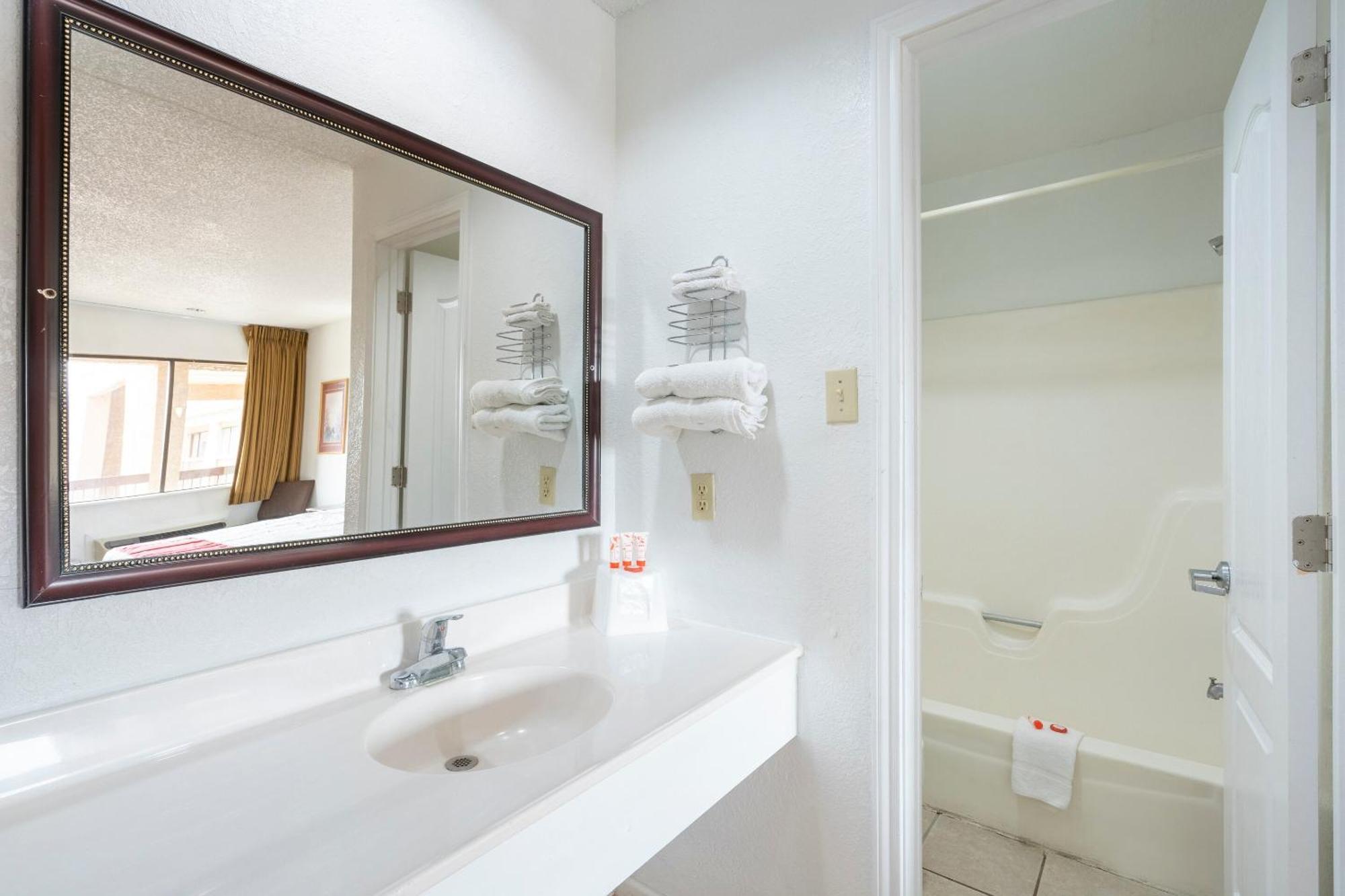 Oyo Hotel Гроесбек Екстер'єр фото